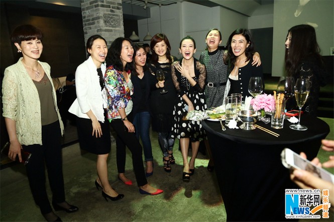 Chương Tử Di xinh đẹp khoe dàn cúp danh giá - ảnh 7
